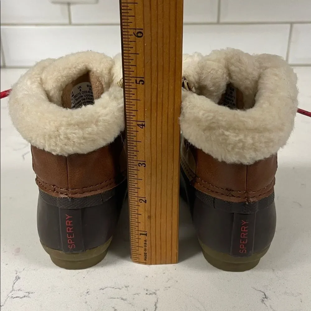 SPERRY Alpine Saltwater Water Resistant Boots Style Tan/Brown Duck Boots Size 9